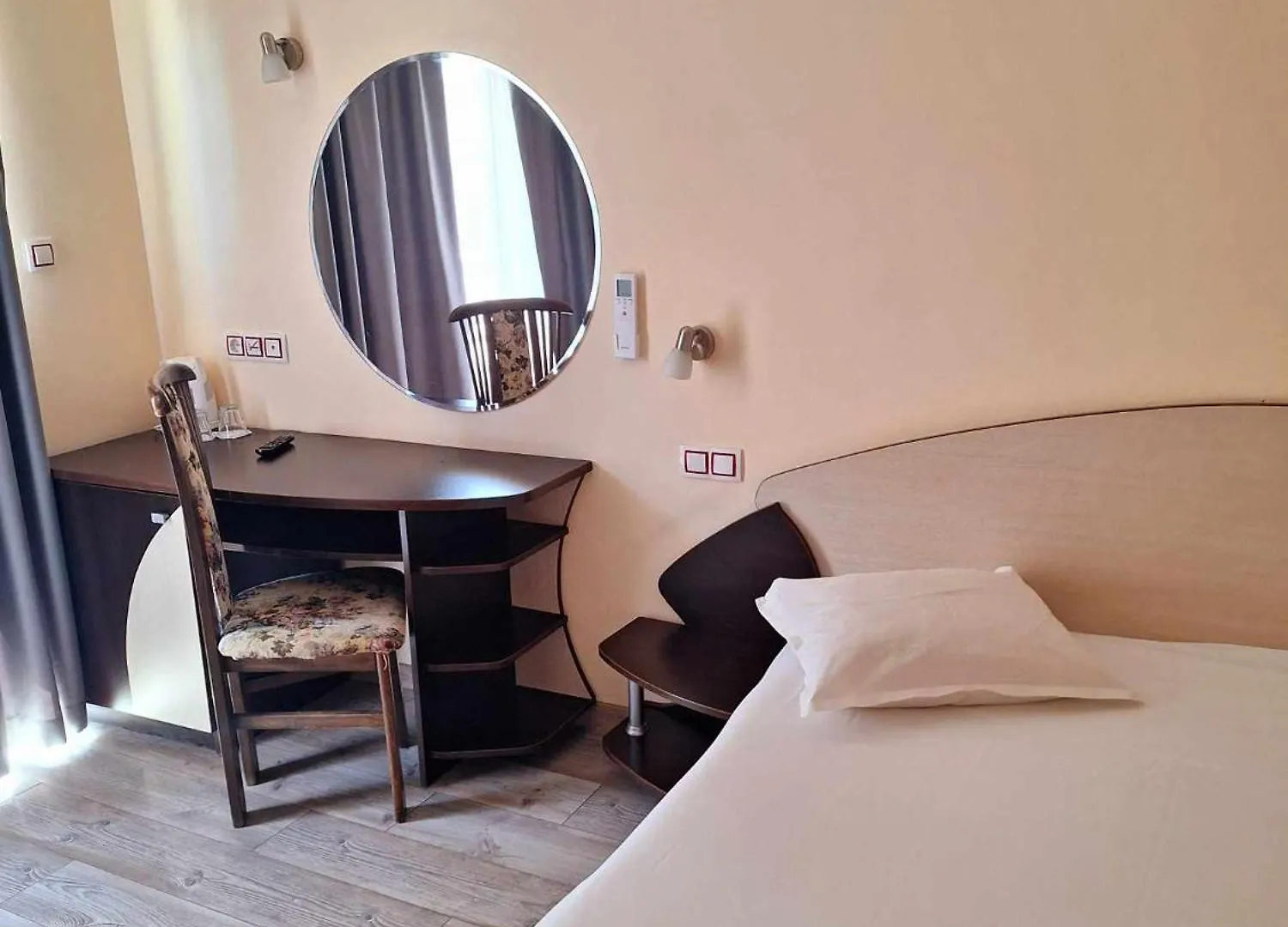 Hotel Palma Burgas 2*,