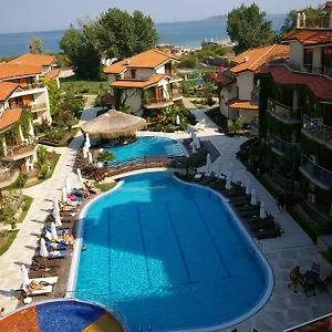 Resort Laguna & ****