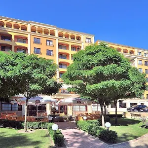 Aparthotel Paradise Park ***